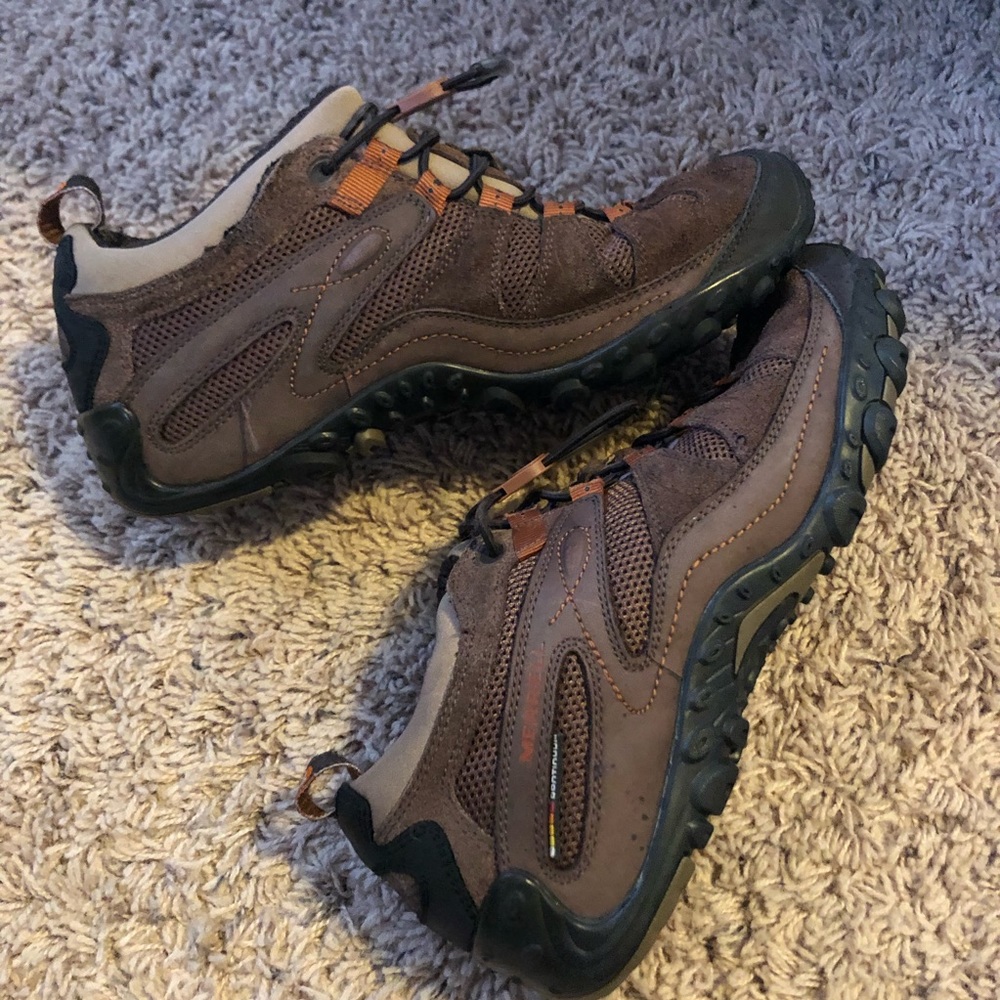 Brown women’s Merrell shoes